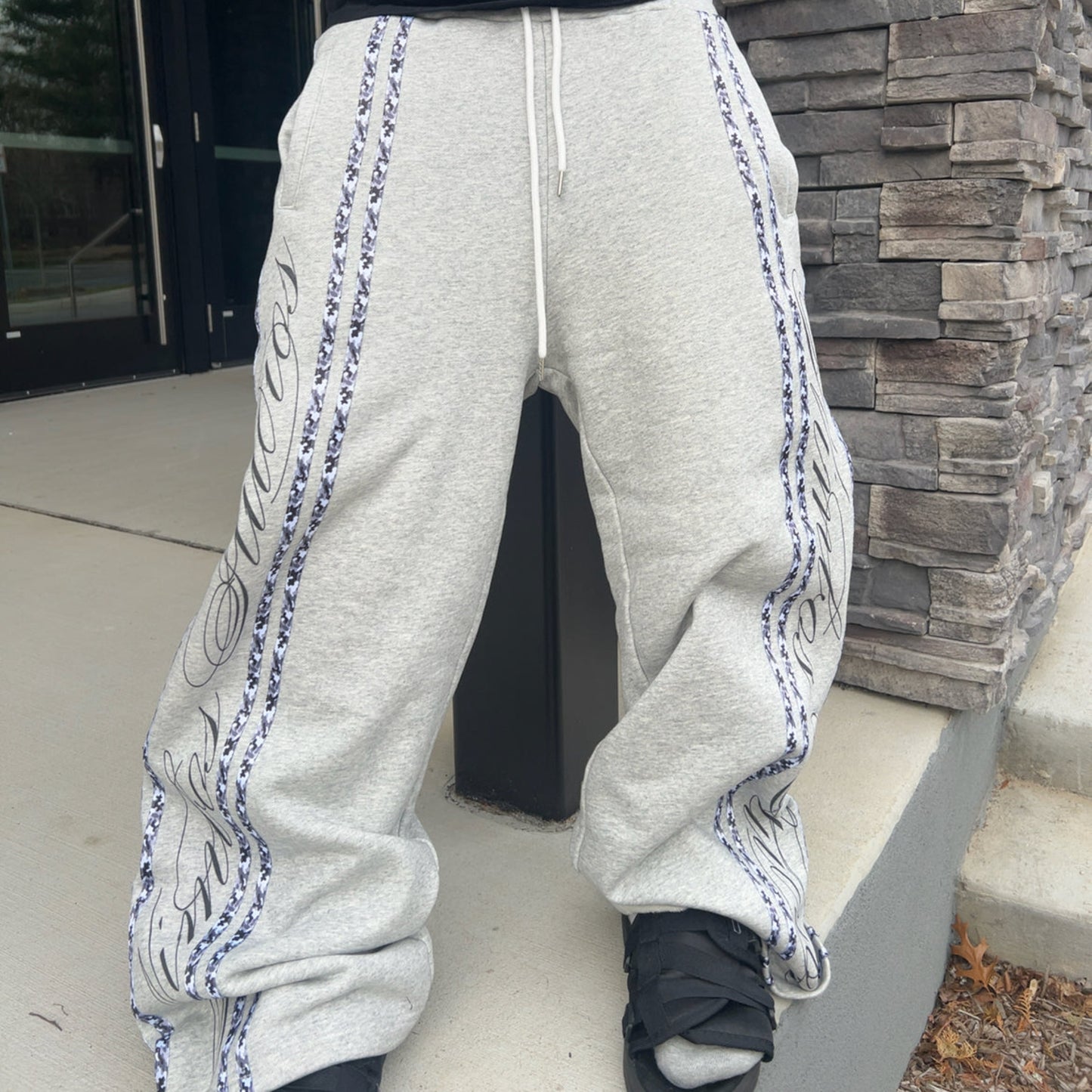 KAIRO SWEATS